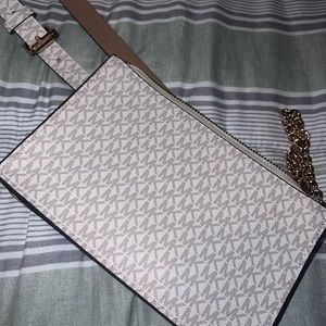 Mk wristlet